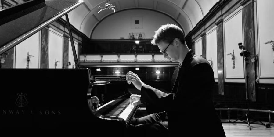 Lunchtime Concert- Kasparas Mikužis (solo piano)